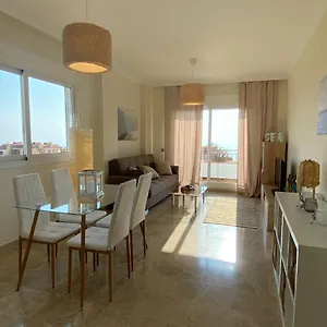 https://amazing-duplex-with-large-terrace-and-sea-views.tenerifehoteles.net